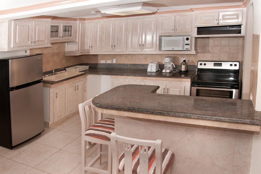 Sandy Bliss Condominiums Saint James Habitación foto